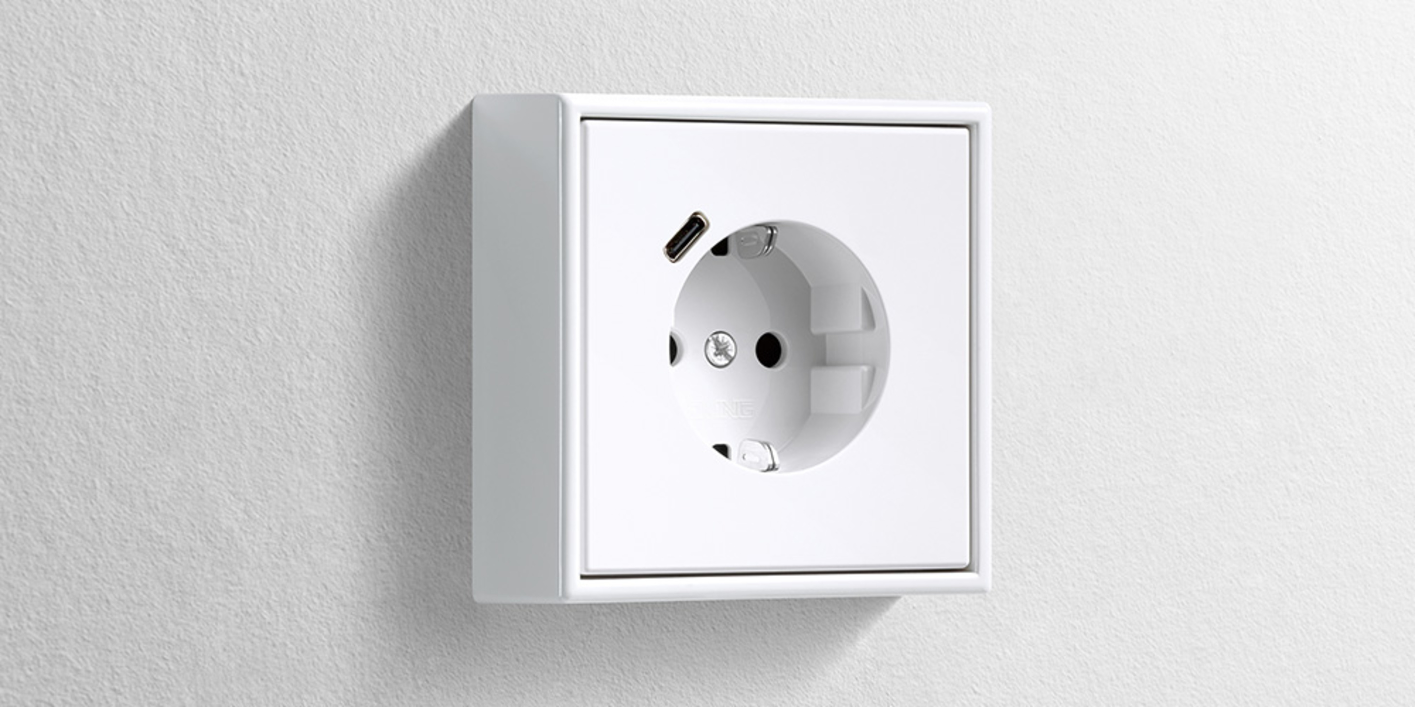 Erweiterter Anschlussraum für die Nachrüstung bei Elektrotechnik Nill GmbH in Bodelshausen