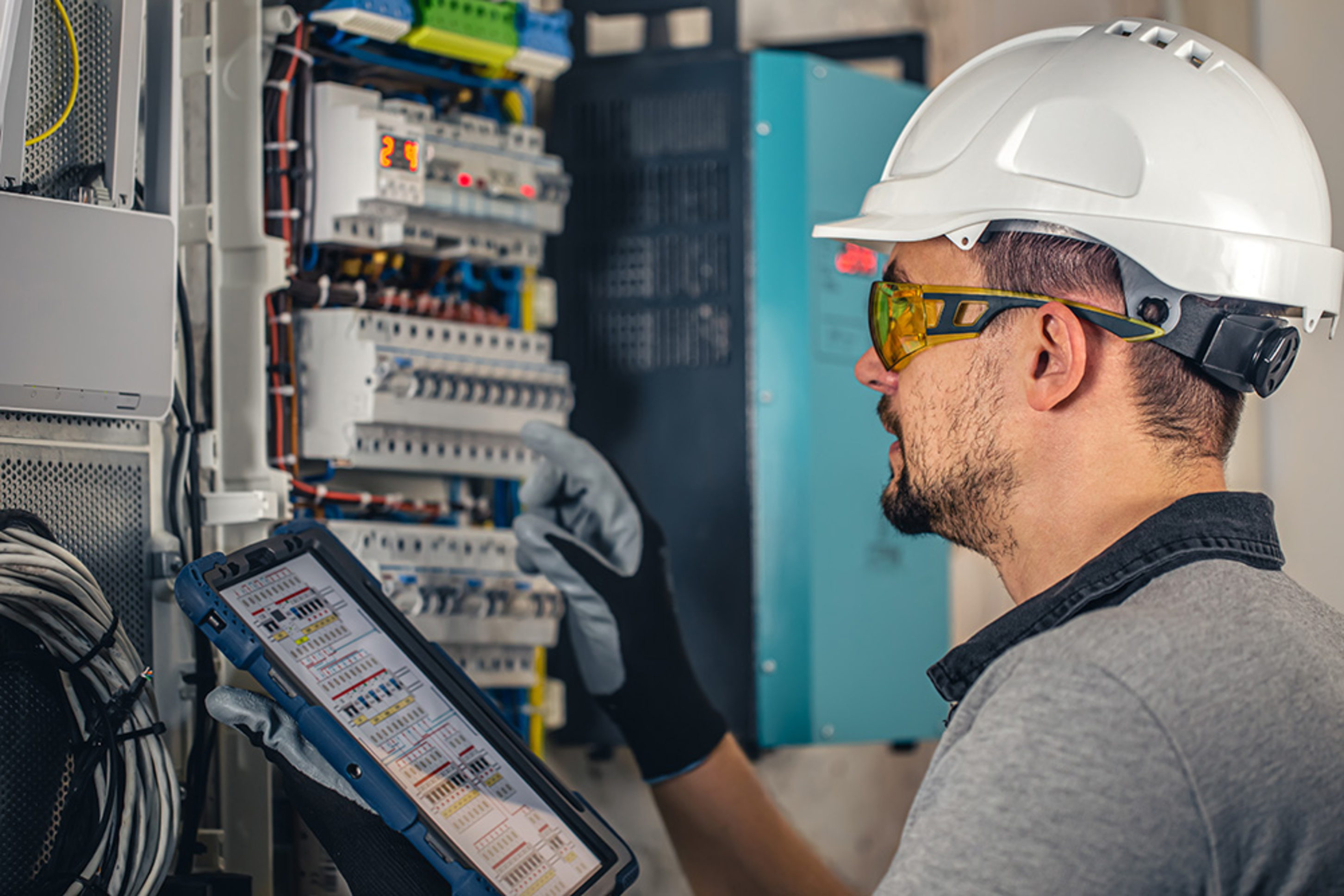 Industrie und Gewerbe bei Elektrotechnik Nill GmbH in Bodelshausen
