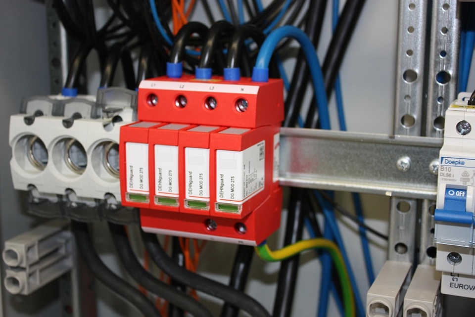 U berspannungsschutz bei Elektrotechnik Nill GmbH in Bodelshausen